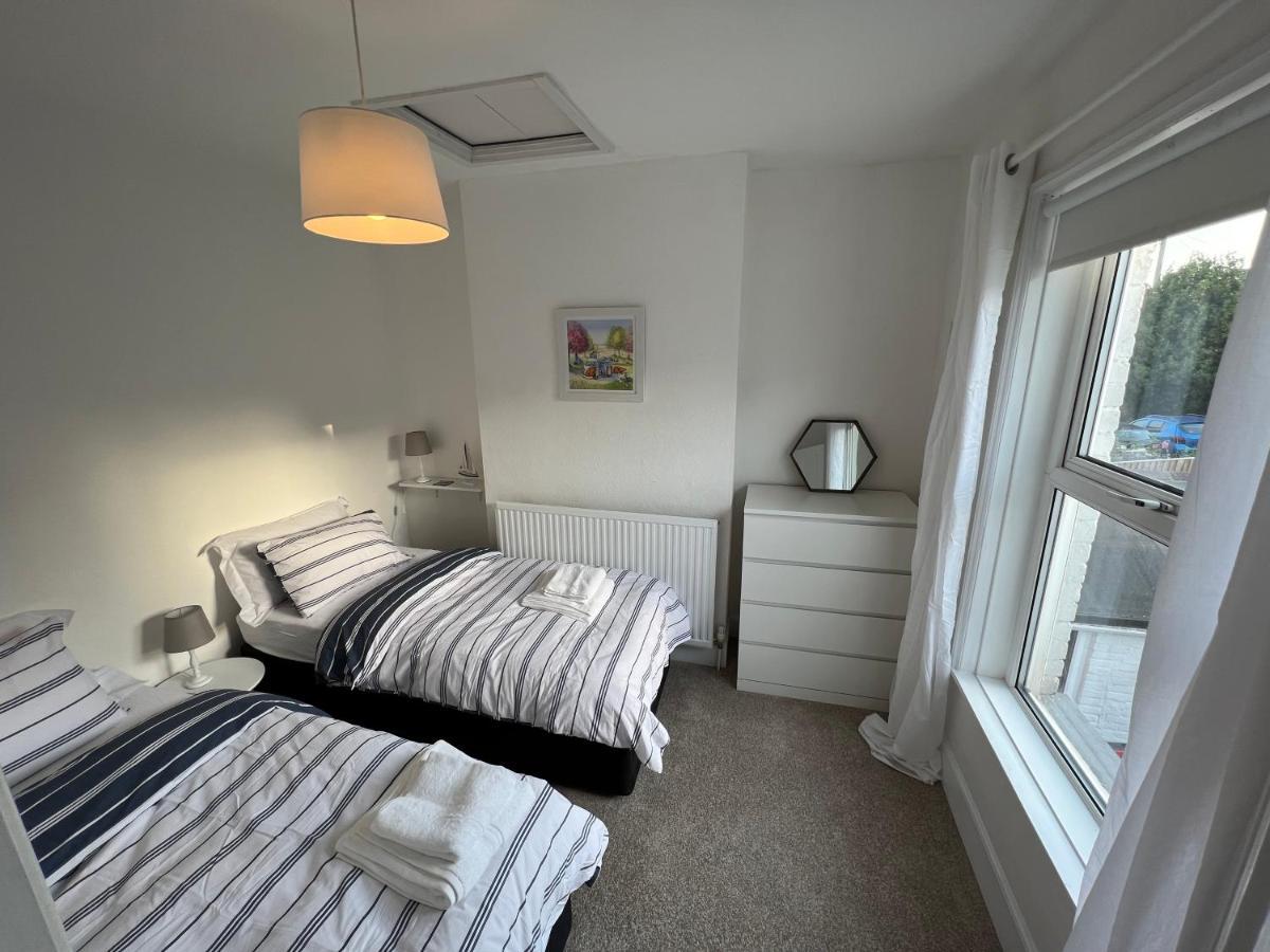 Villa Charming House By The Sea Ryde  Esterno foto